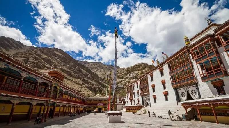 14 Days – Discover Kashmir with Leh & Ladakh